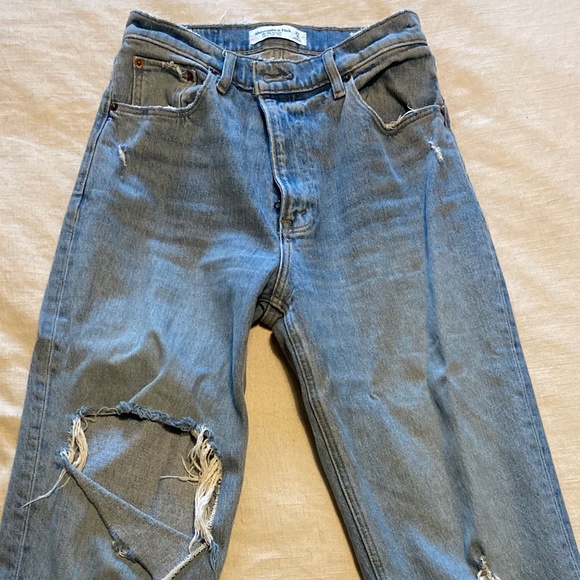 Abercrombie & Fitch Denim - Abercrombie Women's 90s Ultra High Rise Straight Jeans